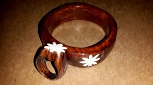 SET 1 BRACELET & RING SET Wood with white Paint - Daisy 